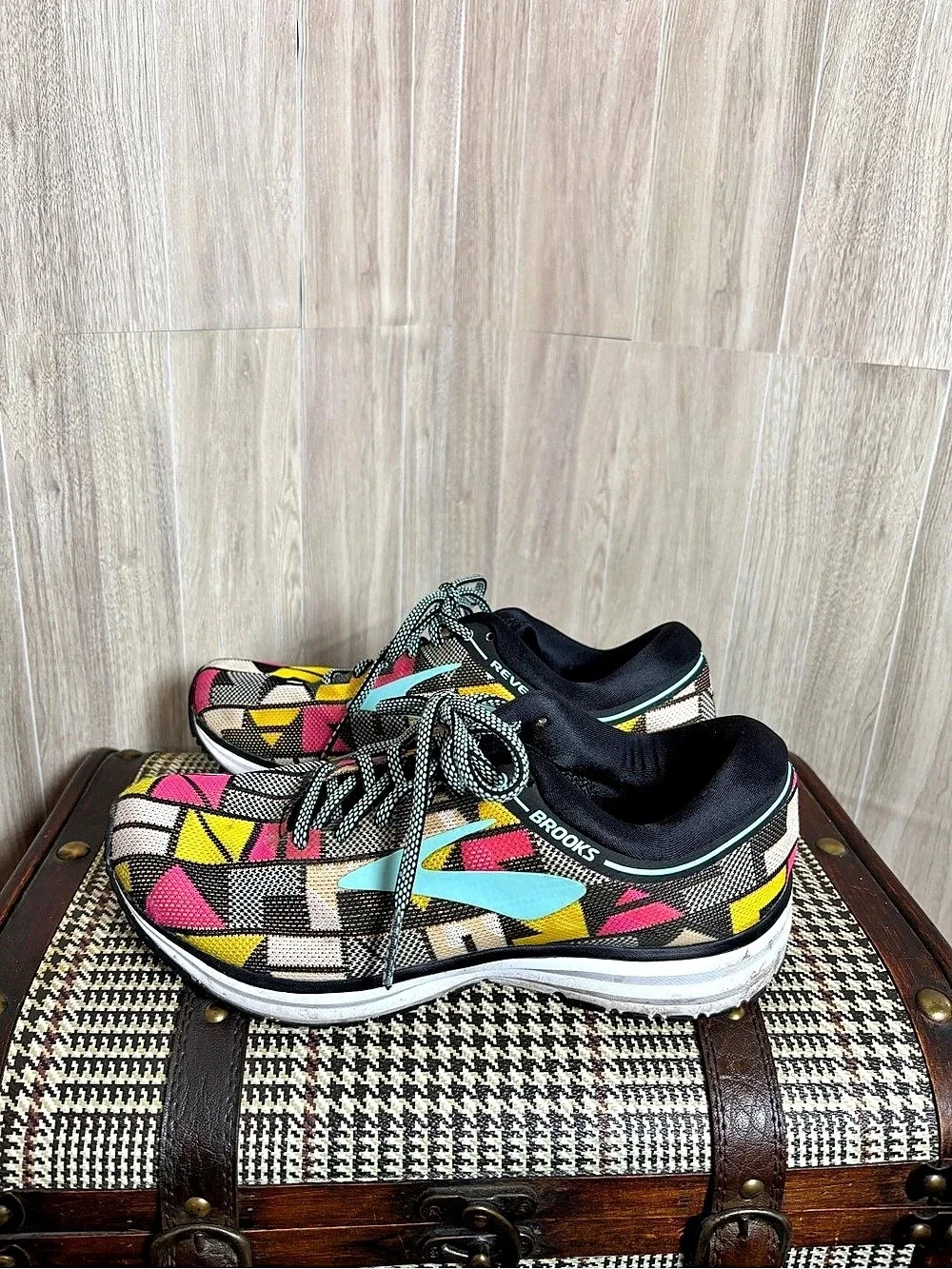 Brooks Revel Women’s Size 7 Multicolor Geometric Running Sneakers